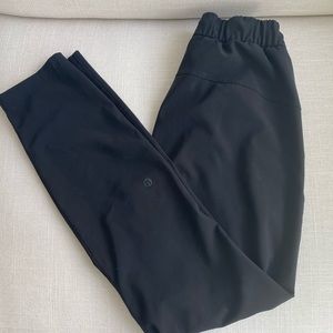 Lululemon on the fly 7/8, black